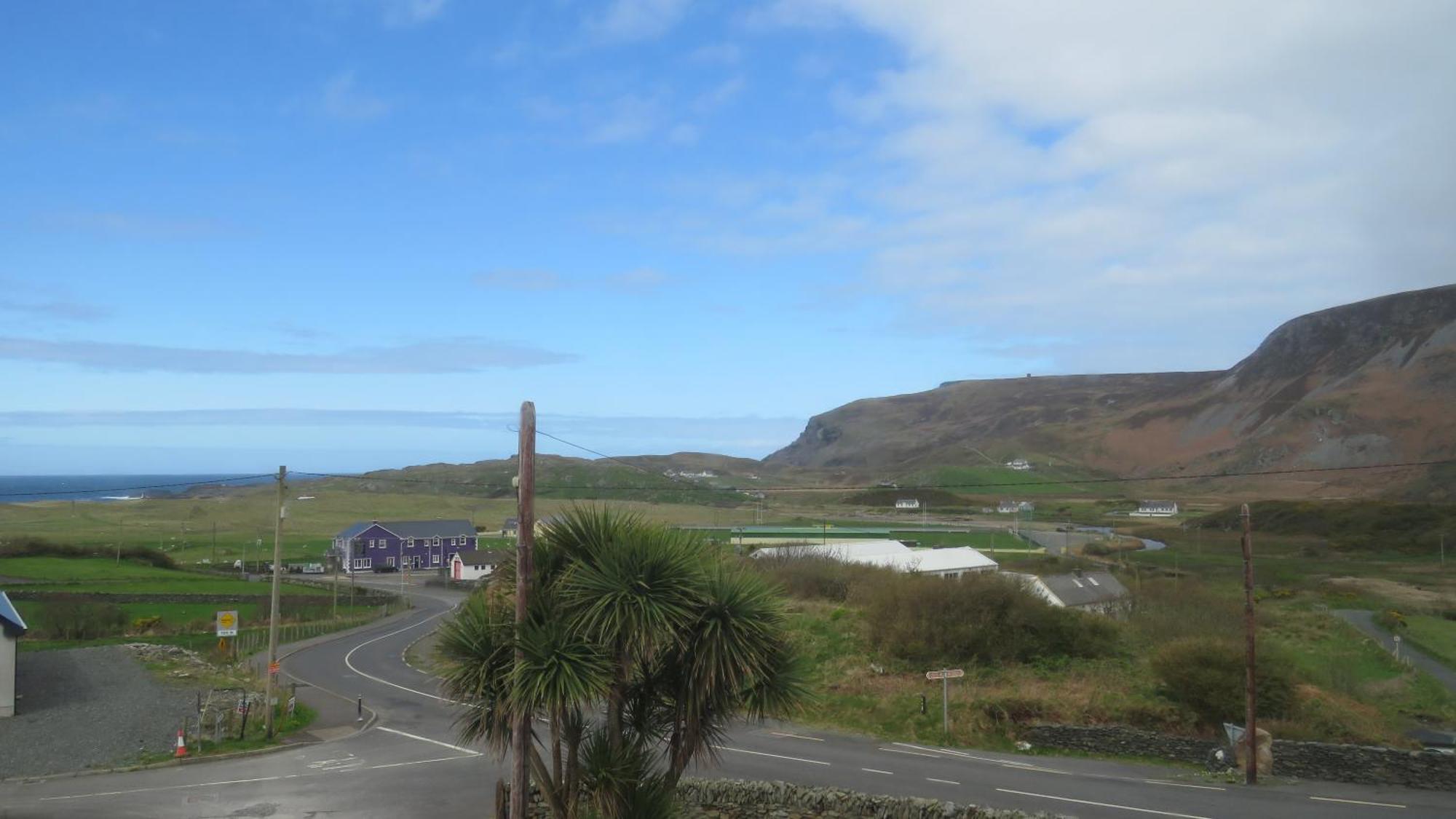 John Eoinin'S Bar And Accommodation Glencolumbkille Extérieur photo
