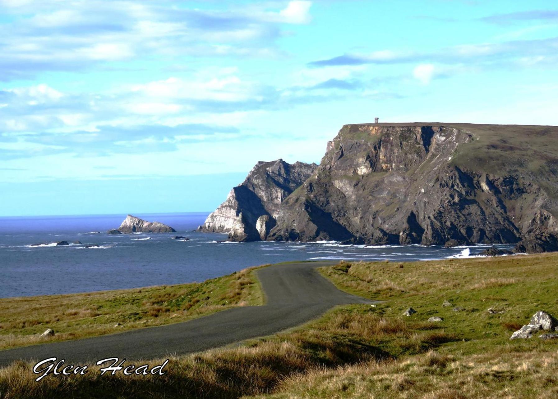 John Eoinin'S Bar And Accommodation Glencolumbkille Extérieur photo